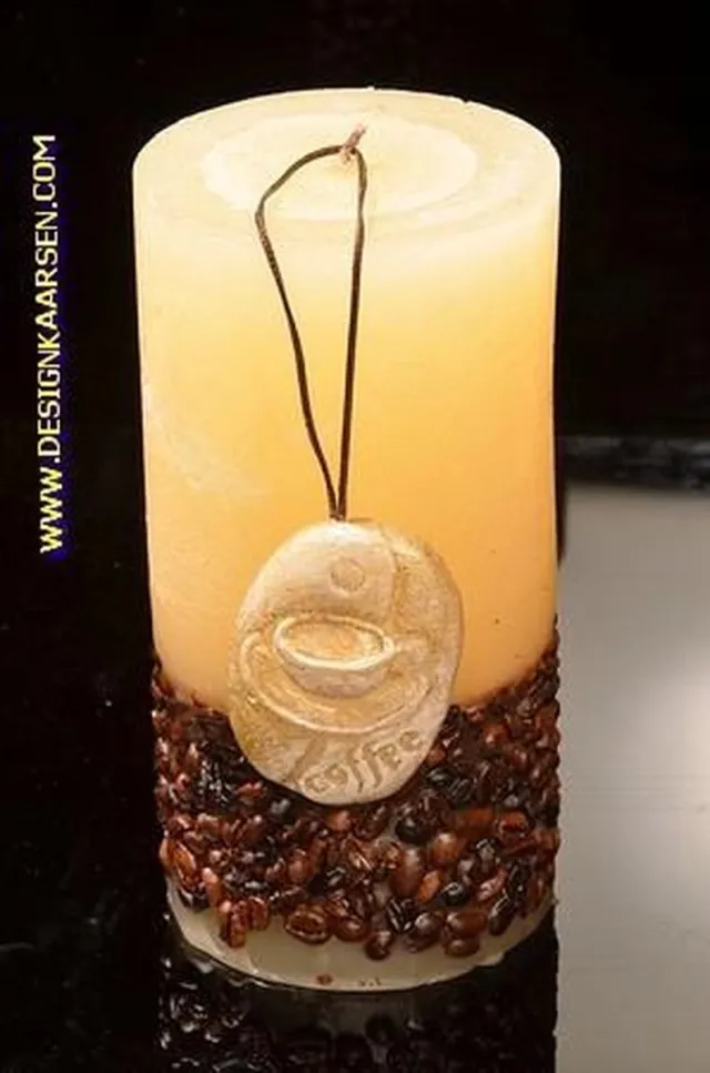 MilaNNE Koffie kaars wit Rond, H: 14 cm wit bruin