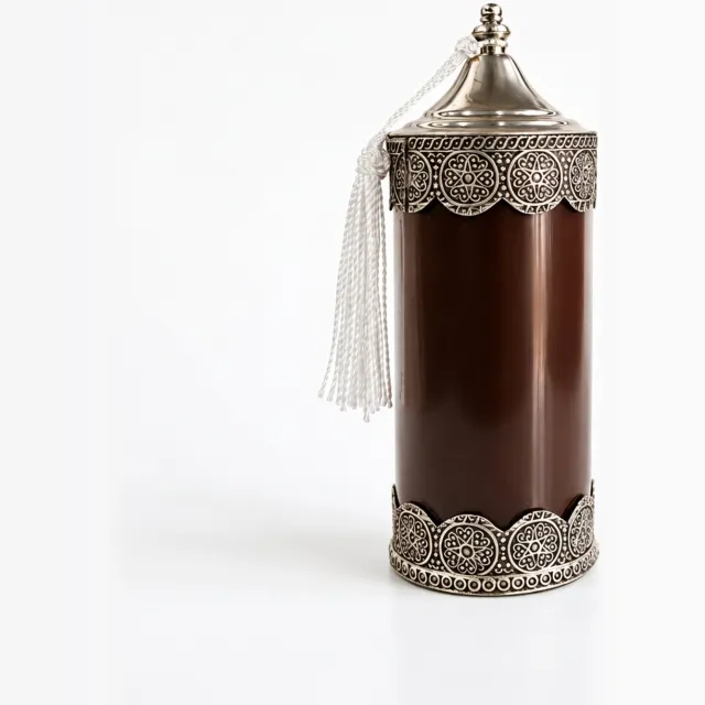 The Style Of Morocco Geurkaars Musk – Silver Serenity 350 g – Luxe Oosterse Geurkaars – Marokkaans Design Bruin
