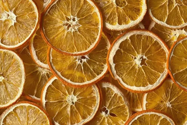 hbx Decoratieve gedroogde sinaasappelschijfjes 250gram - Natuurlijke Kerstversiering | Potpourri | DIY knutselen bloemschikken oranje
