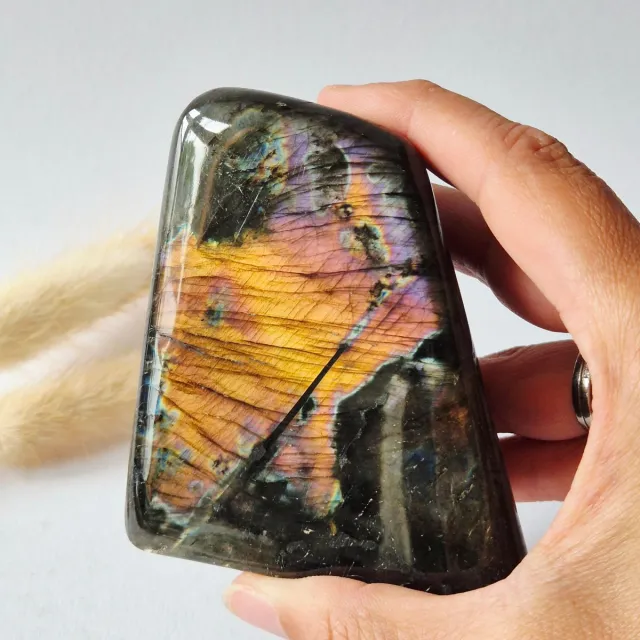 Moonlight Gemstones Paarse Labradoriet Freeform | 383 gram Meerkleurig