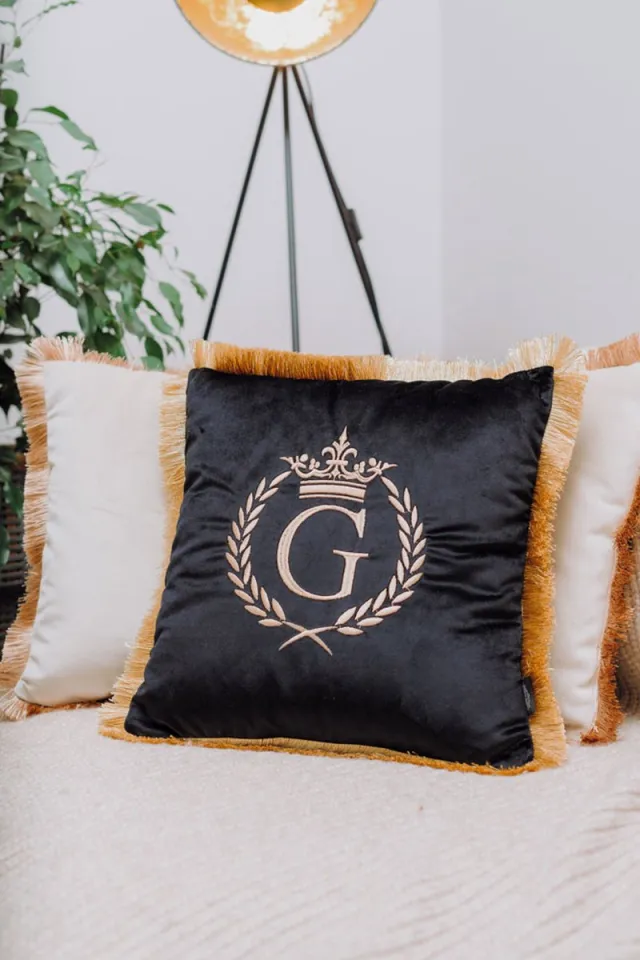 Sandra Mika Embroidered pillow / personalised pillow / monogram pillow / decorative cushion 40x 40 black velvet letter G Zwart