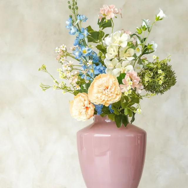 Fan of Flowers Brisa – Kunstbloemen Veldboeket – Zachte Blauwtinten & Romige Pioenrozen – 80 cm – Real-Touch Zijden Boeket Lichtblauw