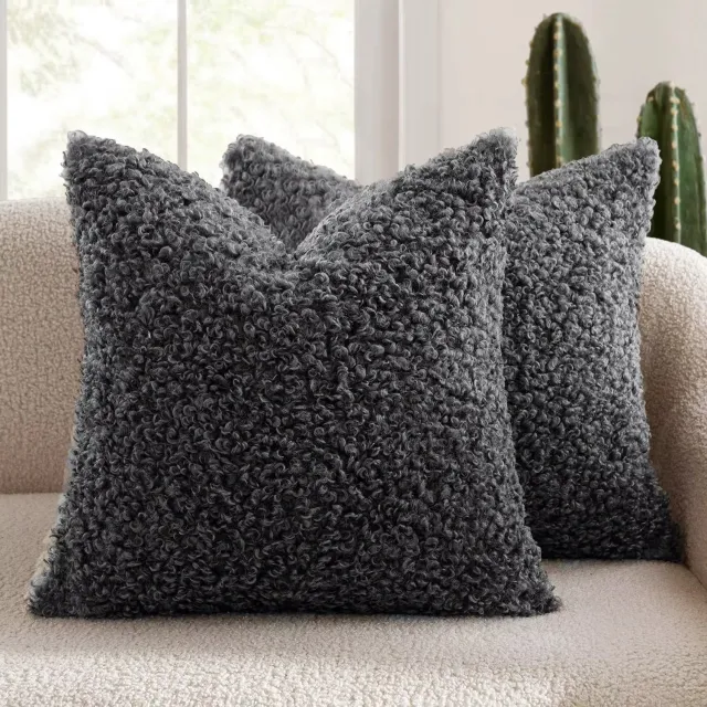 ilgi collection Sierkussenhoes met zachte bouclé structuur – Antraciet – 45 x 45 cm – Zonder vulling