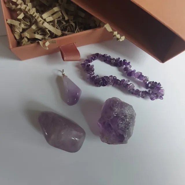 Natural Blooming Geboortemaand Edelsteen setje - Februari - Amethist - Gift - Bijzonder Kado - Spiritueel - Verjaardag paars