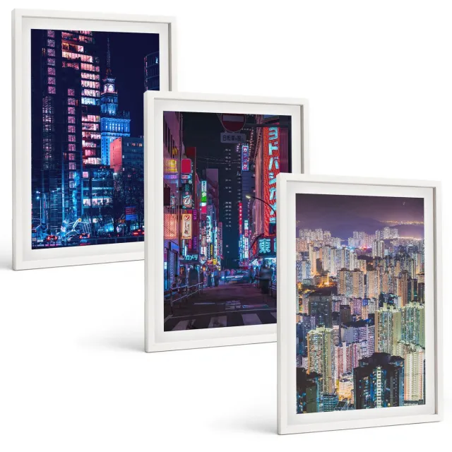 TULUP 3-Delige Schilderij Set - Nachtelijke stadsgezichten met neonlichten - 40x60 - Wanddecoratie - Muurdecoratie - Woonkamer - Stijlvolle Muurdecoratie Witte lijst