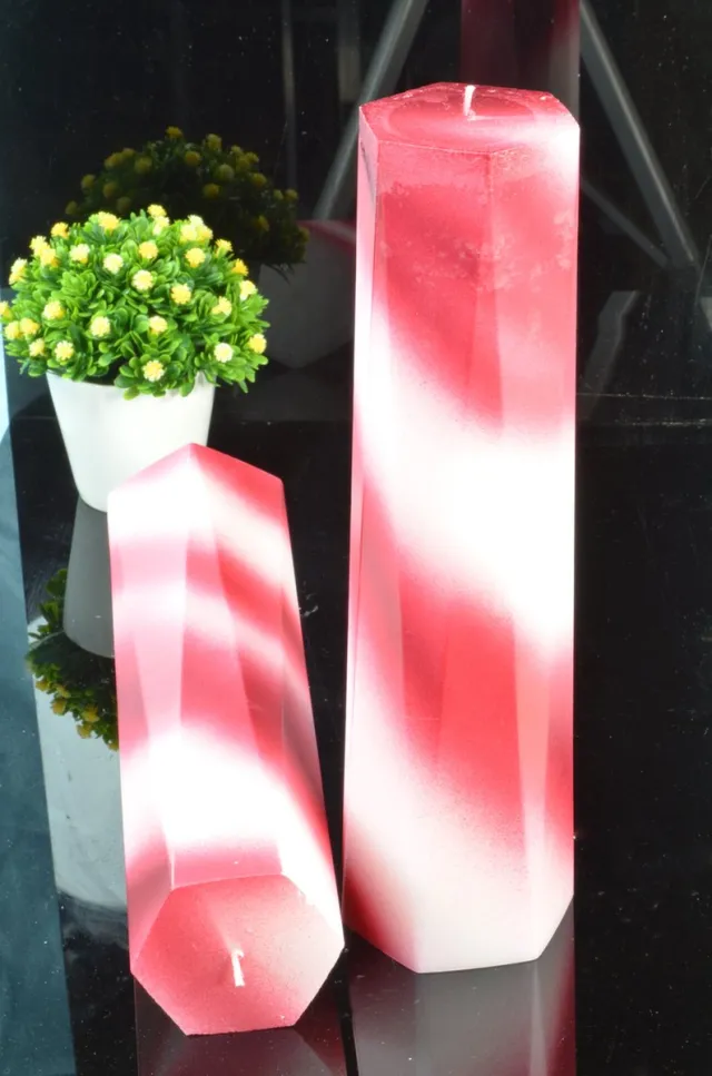 MilaNNE Candles by Milanne: supergrote kaars type Brussels in rood en wit, hoogte: 31 cm