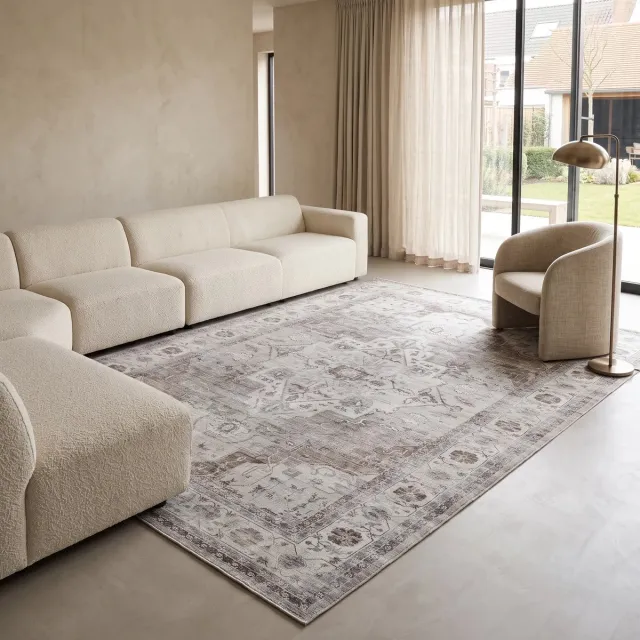 flycarpets Burano Vintage Vloerkleed - Taupe / Grijs / Beige - Laagpolig Tapijt - 120x170 cm