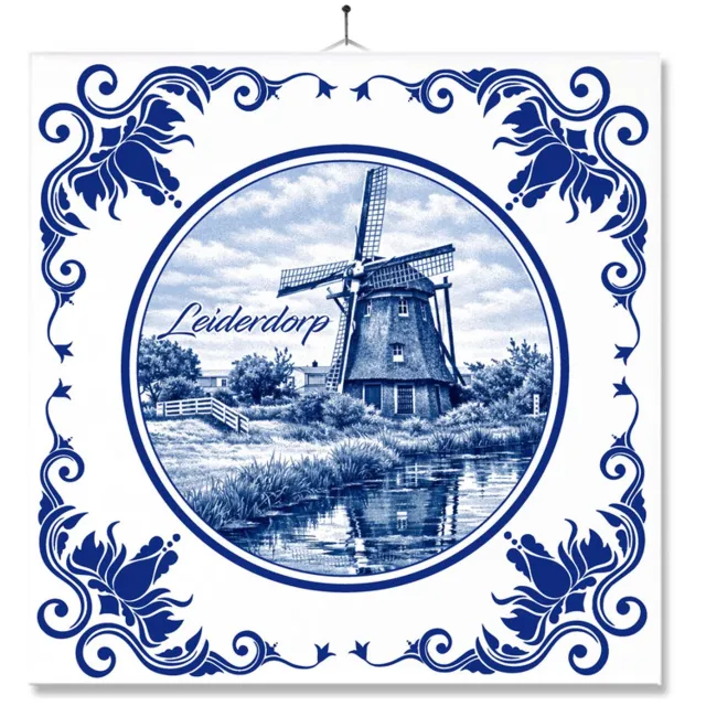 MC Living Tegel Met Opdruk | Leiderdorp | Delft Blauw | Cadeau | Inclusief Geschenkdoos | Standaard | Ophangsysteem