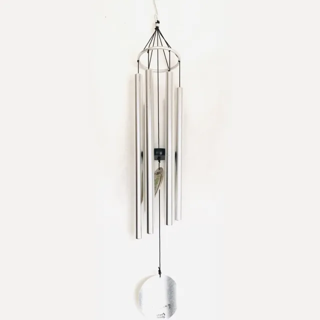 Nature's Melody Aureole Tunes silver.Muziek windgong / Windorgel met 6 mat zilver stalen buisen .Het windgonggeluid is afgestemd .92cm