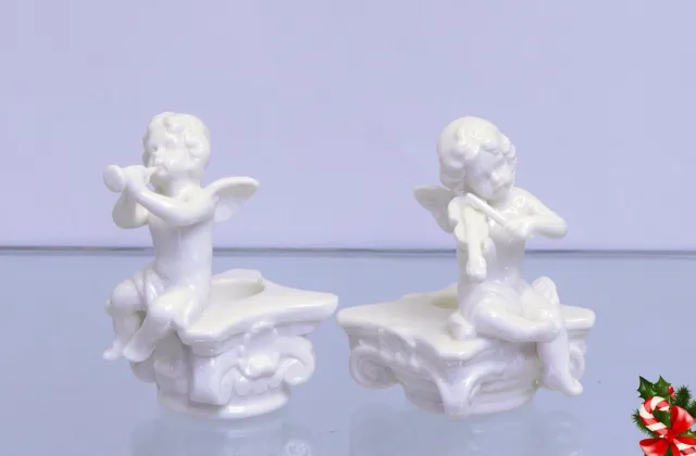 Wexdeco Een Set van twee Porseleinen Kaarsen houders wit