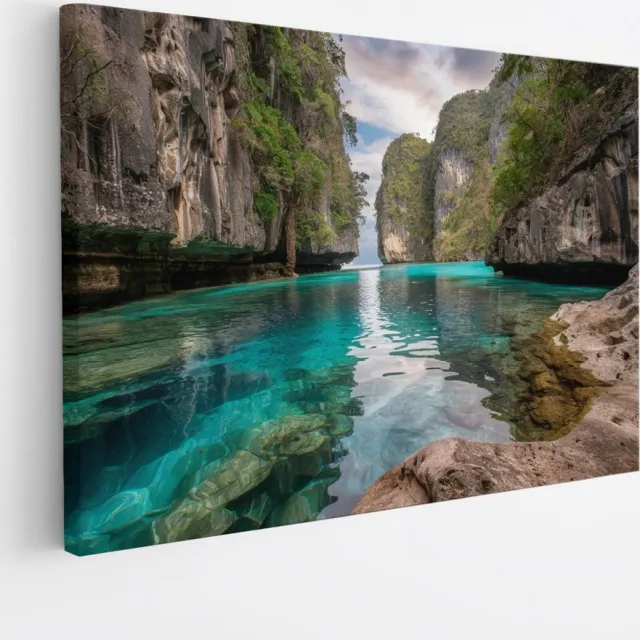 Saammp Canvas Schilderij - Blauw water tussen de rotsen - Landschap - Natuur - 90x60 - Foto op canvas - Wanddecoratie - Muurdecoratie Woonkamer - Slaapkamer decoratie - Canvas Print Multicolor