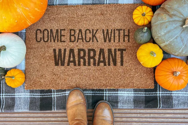 Laser Point Come Back With Warrant Welcome | 90x60 cm | Nieuwe huis cadeau | Ingangsmat | Deurmat met stijl | Verhuizing cadeau | Praktisch & trendy | Perfect voor binnenkomst | Cadeau voor nieuwe woning Bruin | Zwart (Gravering 90x60)