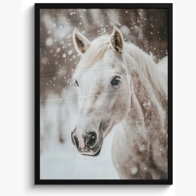 FrameYourWall Poster in lijst - Fotolijst 50x70 cm - Posters - Paard - Wit - Winter - Natuur - Sneeuw - Dieren - Posterlijst zwart - Decoratie - Wanddecoratie woonkamer - Muurdecoratie slaapkamer
