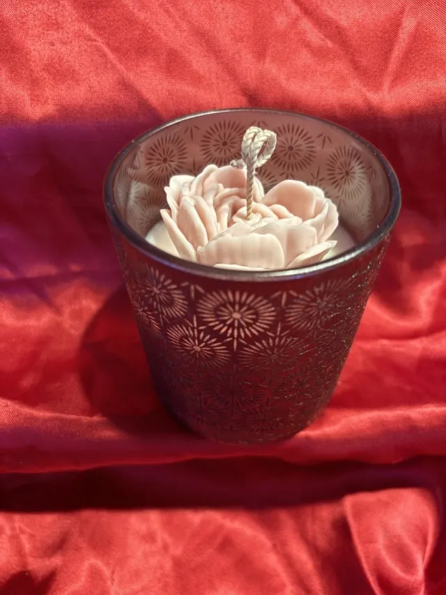 Willer Candles Handgemaakte geurkaars hartje – 100% natuurlijke was - Ritueel voor balans - Valentijn cadeau Roze