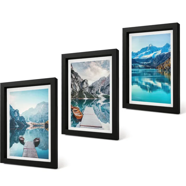 Coloray 4-Delige Schilderij Set - Bergmeren met boten en weerspiegelingen in het water. - 20 x 30 cm - Wanddecoratie - Woonkamer Decoratie - Decoratieve Schilderijen Zwarte lijst