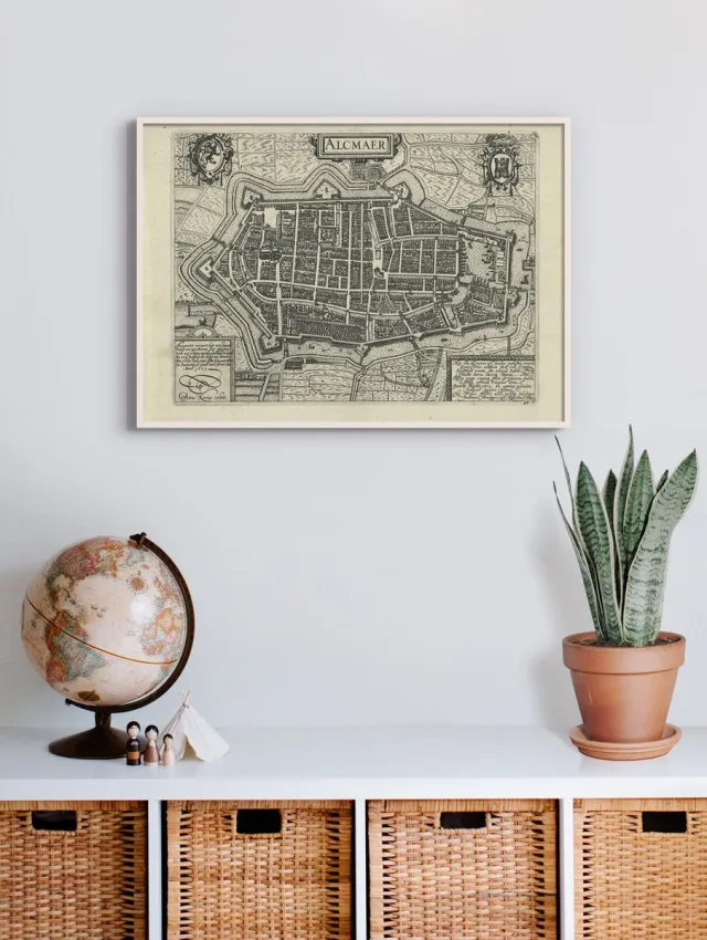 Esque Poster In Witte Lijst - Historische Oude Kaart Alkmaar - Stadsplattegrond 1612 - 50x70 cm
