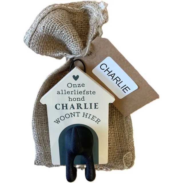 History& Heraldry Ltd Hondenriemhouder-Charlie-in leuk kado verpakking-15cmx10cm-woonaccessoires-hondengarderobe-kapstok voor honden-kado idee voor hondenbezitters-haak voor hondenriem creme