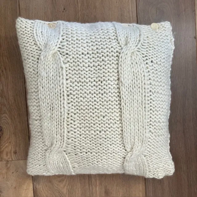 luna-leena duurzame sierkussen + binnenkussen 45x45cm (set) - off-white - kabel voorkant - puur grof wol - hand gebreid in Nepal - boho kussen - Ibiza - hand knitted cushion - interieur off white
