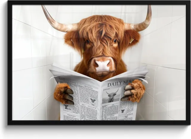 FrameYourWall Poster in lijst - Fotolijst 90x60 cm - Posters - Schotse Hooglander - Dier - Krant - Toilet - Posterlijst zwart - Wanddecoratie badkamer - Muurdecoratie WC - Decoratieve accessoires - Toilet muur decoratie Schotse hooglander - WC