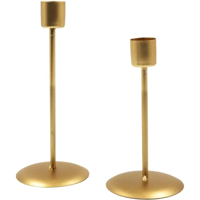 QTTVBTNA Set van 2 Gouden Kandelaars – Metalen Enkelvoudige Vintage Kaarsenhouders – Decoratieve Kandelaar voor Tafel, Bruiloft, Feest & Woondecoratie