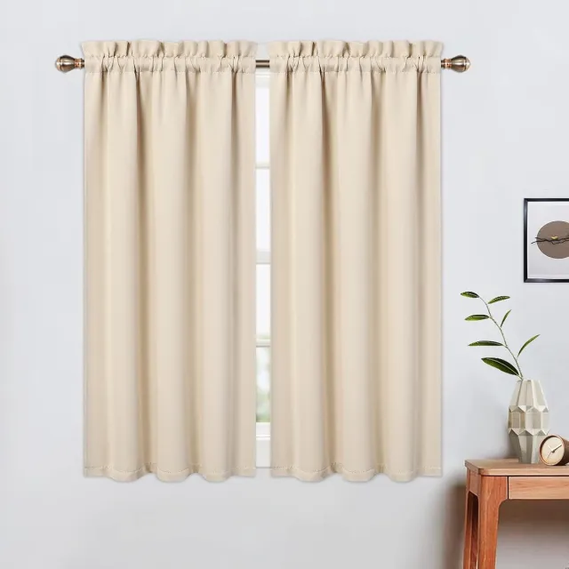 Famanu Korte badkamergordijnen 114 cm, 2 panelen met roededoorvoer, verduisterend – Grijs Beige