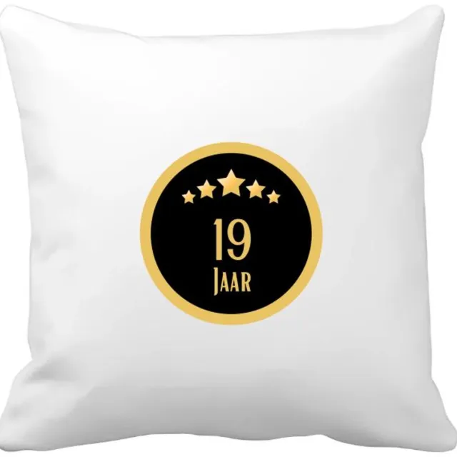 Akyol 19 jaar Kussen hoes - Hoera 19 jaar - iemand die 19 jaar is geworden of 19 jaar lang een relatie hebben of getrouwd zijn - verjaardagscadeau - verjaardag - cadeau - kado - geschenk - gift - relatie - trouwdag - jubileum - 40 bij 40 cm Multicolor
