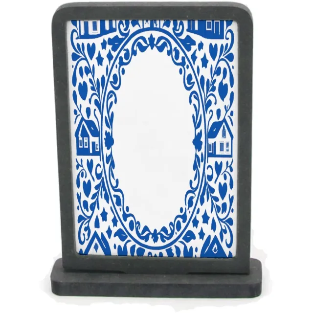 Mr Cadeautjes Houten fotolijst rechthoek met MDF inleg - design Een klassieke blauw-witte rand met huiselijke symbolen en ee | cadeau