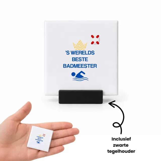 Hacebo Moeder cadeau - tegeltje met tegelhouder - met opdruk - tegeltjes met tekst - Moeder cadeau - Moeder cadeautjes - Moederdag cadeau - Moeder cadeautjes verjaardag - liefste mama | mama - Leuk kado om te geven- spreuktegels - 4.8x4.8 CM Wit