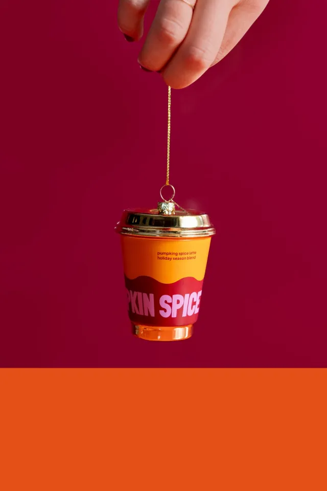 Yup in de boom glazen kerstbal pumpkin spiced latte 9.5cm multi