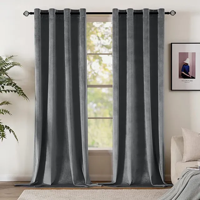 Allecto Plus Provento- Verduisterende fluwelen gordijnen met oogjes voor woon- en slaapkamer - Set van 2 - 140 x 260 cm - Grijs - Warmte-isolerend Any