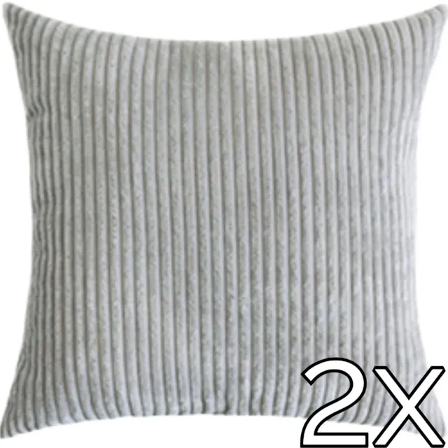 Mainius Kussenhoes Zachte Ribstof (2 stuks) - Licht Grijs/Silver Grey - 45x45 cm - Gestreept Corduroy Kussenhoes - Ribfluweel Kussen - Sierkussen Zonder Vulling - Bankkussen / Zetelkussen / Decoratiekussen - Vele diverse kleuren Zilver Grijs (2x)