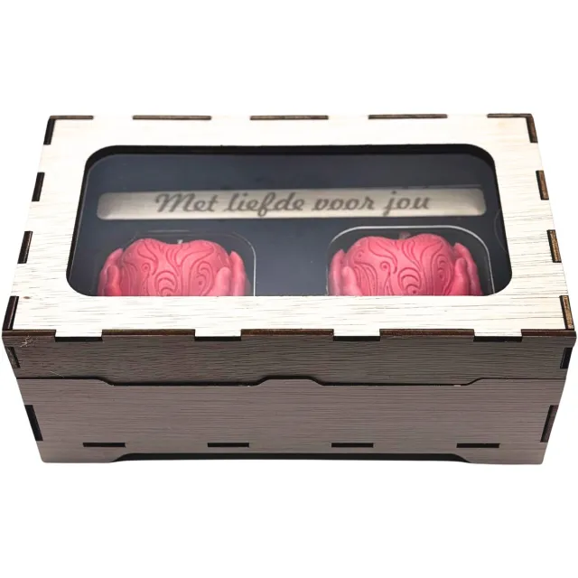 MHOLY Heart Embrace Luxe Cadeauset – 2 Handgemaakte Geurkaarsen met Magnolia & Sandelhout – Houten Cadeaubox met Gravure – Romantisch Cadeau voor Haar of Partner Rod