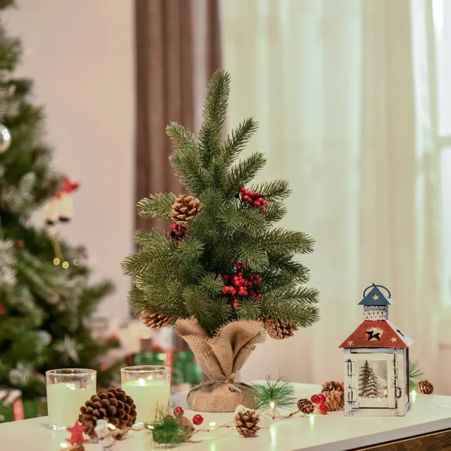 OKWISH Kunstkerstboom – 50 Cm Met 55 Takpunten – Kunststof En Linnen – Groen – Tafeldecoratie Met Bessen En Dennenappels