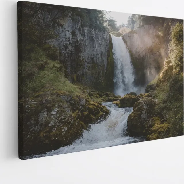 Saammp Canvas Schilderij - Waterval tussen de rotsen - Bos - Landschap - Natuur - 90x60 - Foto op canvas - Wanddecoratie - Muurdecoratie Woonkamer - Slaapkamer decoratie - Canvas Print Multicolor