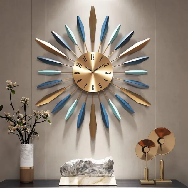 Unyqoos Stijlvolle grote metalen wandklok in Mid-Century stijl voor elke ruimte, blauw, 57 cm