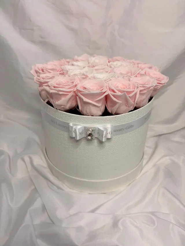 AG Luxurygift Luxury flower box - rozen box - AG Luxurygifts - Moederdag cadeau - Valentijnsdag cadeau - long life rozen - luxe cadeau - rozen box - bloemen box - luxe - for haar - cadeau for haar