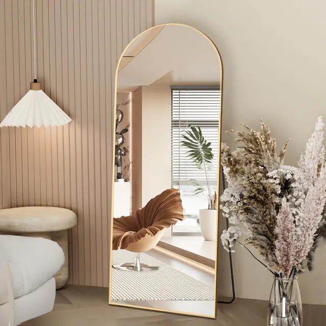 Famanu Volledige lengte boogspiegel 162 x 53 cm, wandspiegel in goud, full-body spiegel om op te hangen of tegen de muur te zetten, ideaal voor slaapkamers