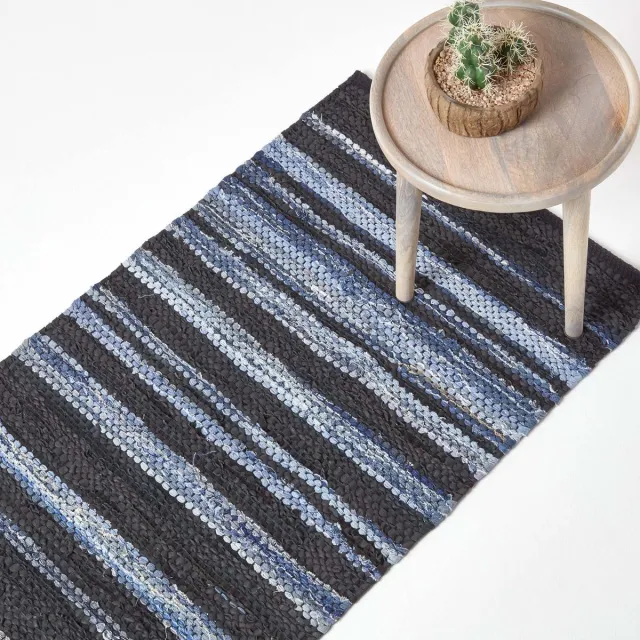 Homescapes Texas vloerkleed loper 66x200 cm – handgeweven vloerkleed van leer en denim Blauw
