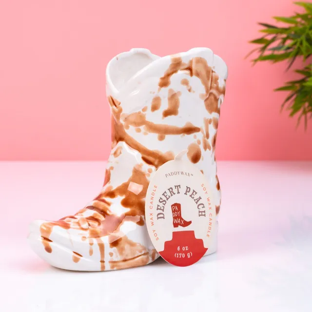 Paddywax Cowboylaars Geurkaars – Desert Peach (bruin) van Paddywax Oranje,Wit