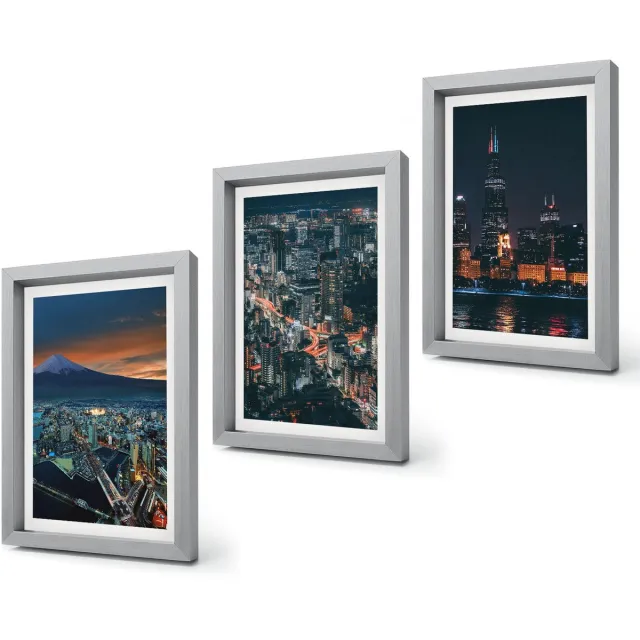 Coloray 4-Delige Schilderij Set - Uitzicht op de stad 's nachts vanaf de bergen met wolkenkrabbers - 20 x 30 cm - Decoratieve Schilderijen - Wanddecoratie - Hal - Moderne Wanddecoratie Zilveren lijst