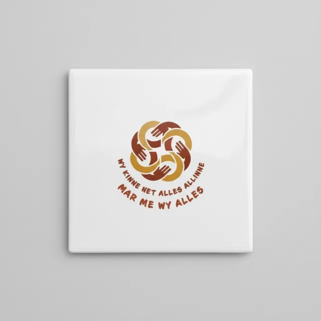 Nevolis Eenheid & Samen Sterk Keramische Tegel – “Wy Kinne Net Alles Allinne” Inspirerende Quote Wanddecoratie – 15 × 15 cm Multi Color