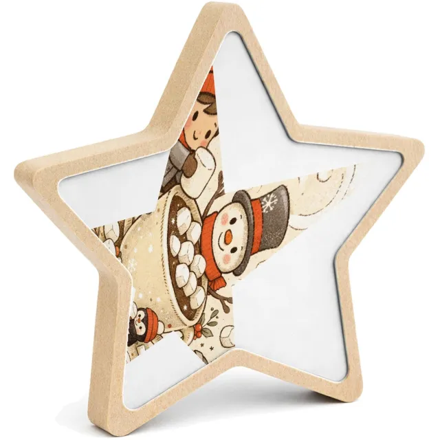 Mr Cadeautjes MDF fotolijst ster 14 x 13,5 - design Een knusse winterkeuken-scène met bewegende figuren rond een | cadeau Wit