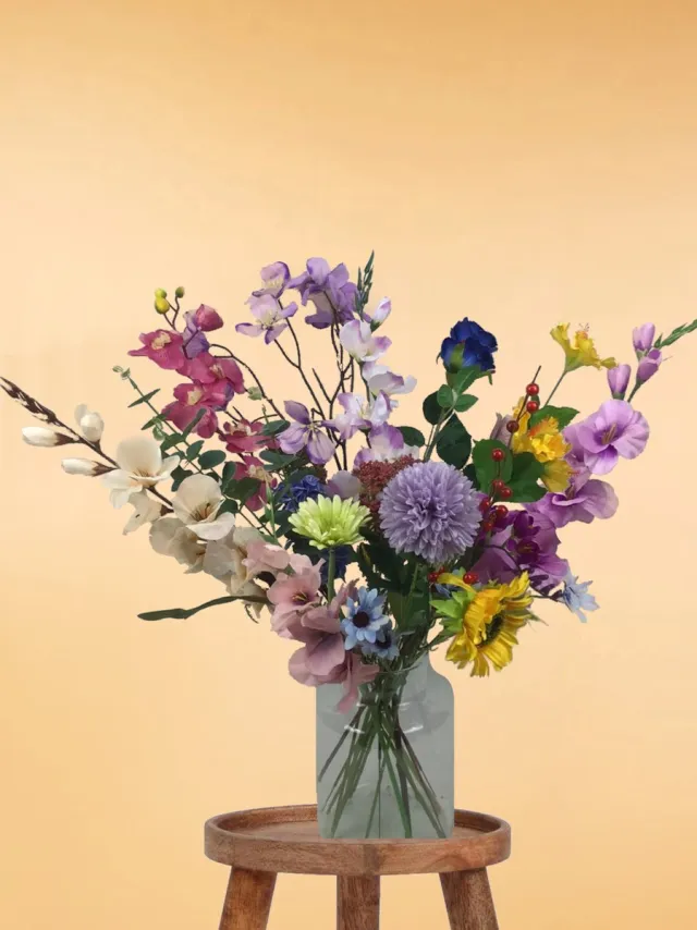The Bloomistic Company The Bloomistic® – Zijden Boeket – 70-80 cm hoog – Kunstbloemen – 19 stelen – voor haar – nepbloemen – housewarming cadeau – decoratie – decoratie woonkamer Lovely Lila