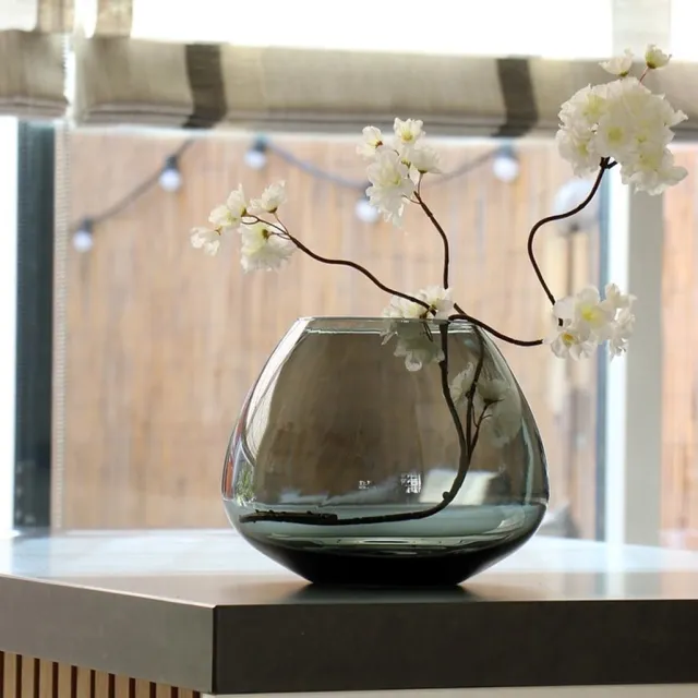 Vase The World Morava grey Ø32 x H25 cm grijs