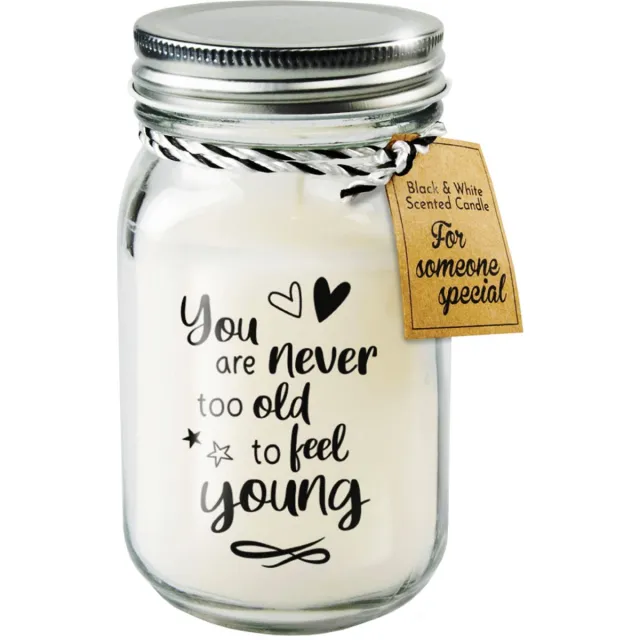 Paper dreams Black & White geurkaars - Never too old Zwart wit