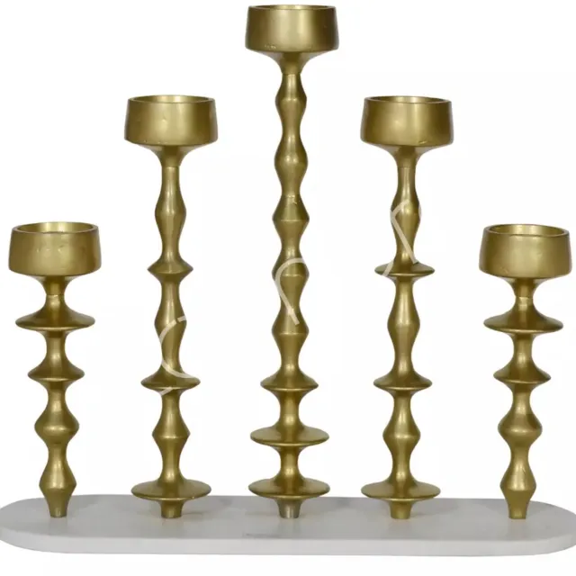 Colmore by Diga living in luxury gouden kandelaar met 5 kandelaars staand op marmeren plaat 60 x 18 x 5 cm Goud met marmer