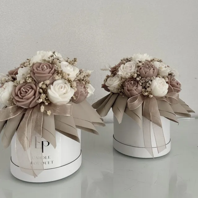 E Pure Candles Handgemaakte Kaars Bloemen Boeket - Candle Bouquet - Taupe & Wit