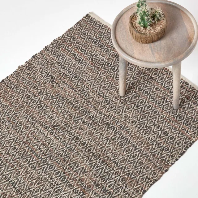 Homescapes Bruin handgeweven leren vloerkleed met ruitpatroon 150 x 240 cm