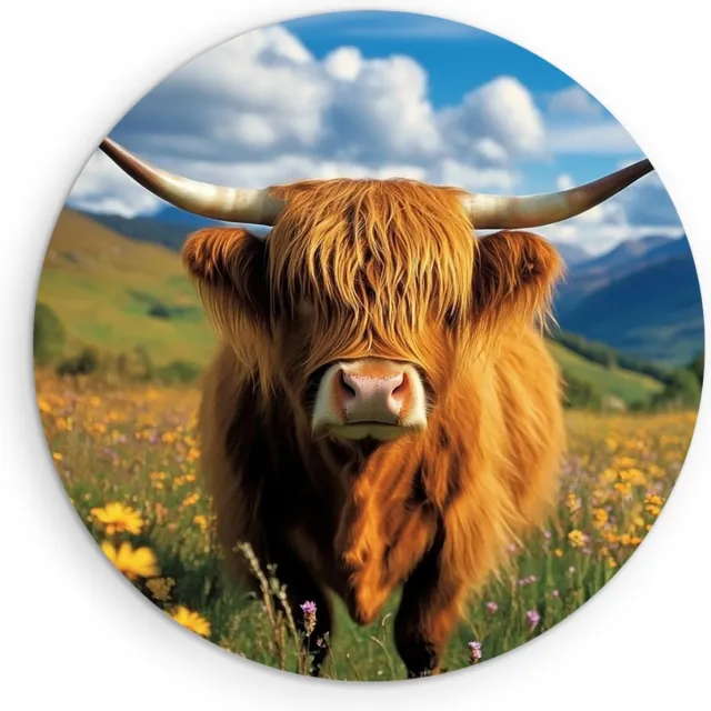 Saammp Muurcirkel Hout - Schotse Hooglander Koe Tussen de Bloemen - Landschap - Dieren - Natuur - Ø 70 - Wandcirkel - Wanddecoratie Cirkel - muurdecoratie Woonkamer - Slaapkamer decoratie - Rond Schilderij