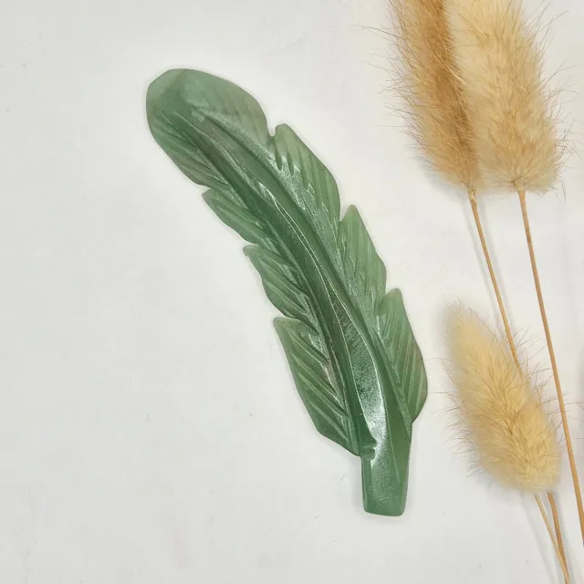 Moonlight Gemstones Edelsteen Veer Carving – ca. 10 cm | Groene Aventurijn Meerkleurig